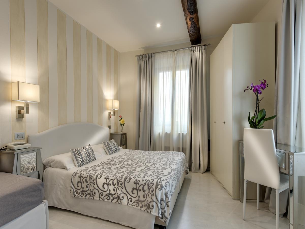 Hotel Palagi Pietrasanta Bagian luar foto