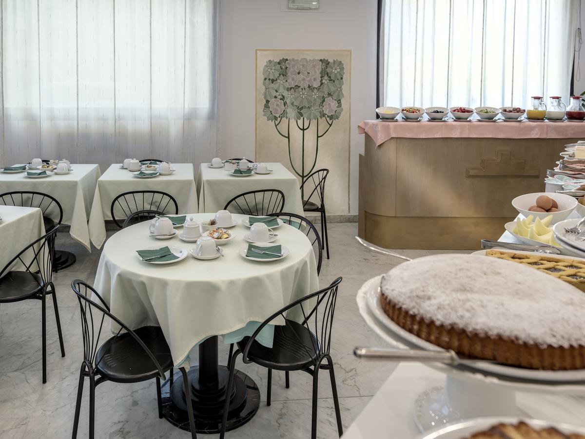 Hotel Palagi Pietrasanta Bagian luar foto